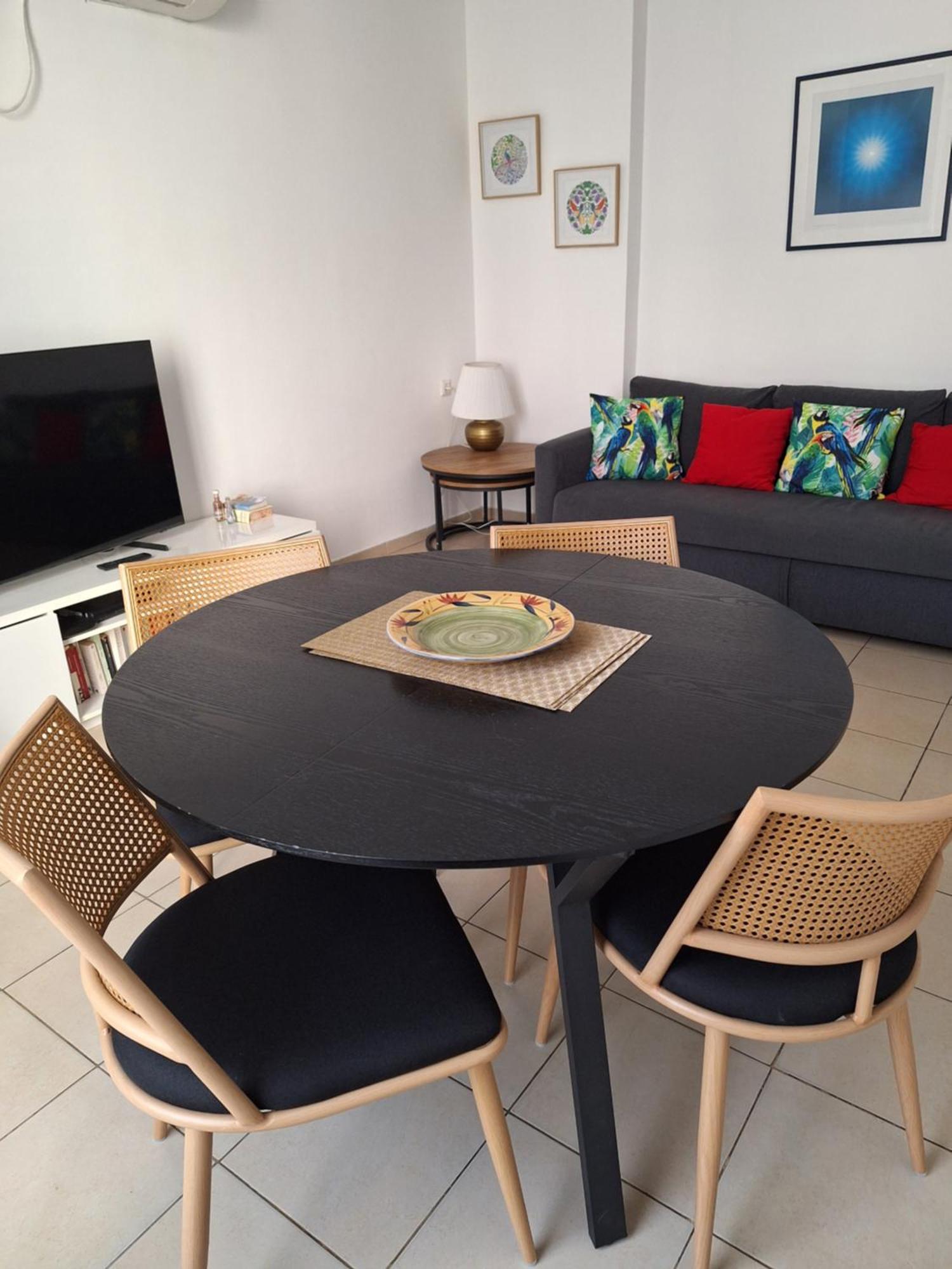 Amazing Apartment For 3 Guests Steps From The Beach Νετάνια Εξωτερικό φωτογραφία