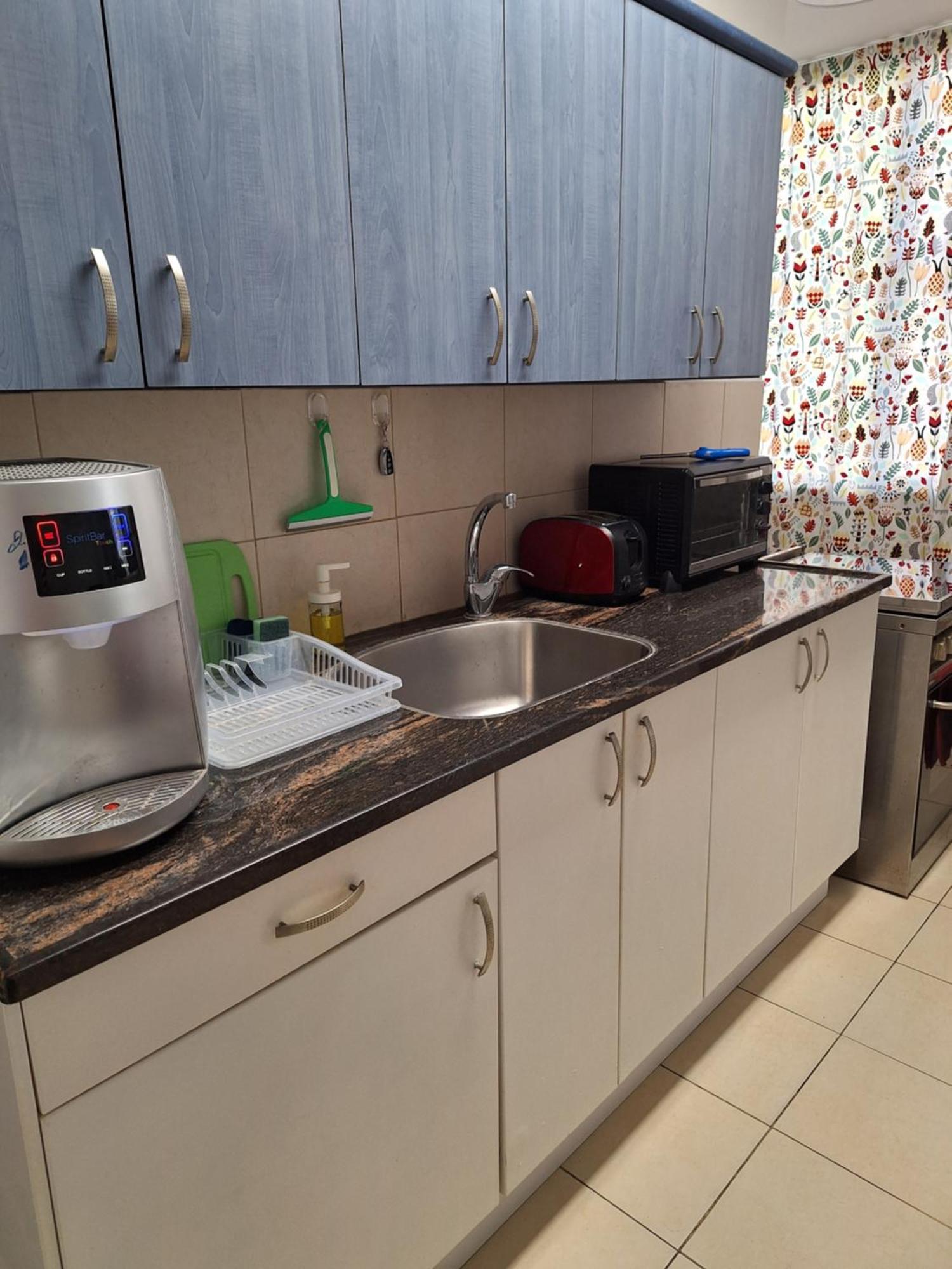 Amazing Apartment For 3 Guests Steps From The Beach Νετάνια Εξωτερικό φωτογραφία