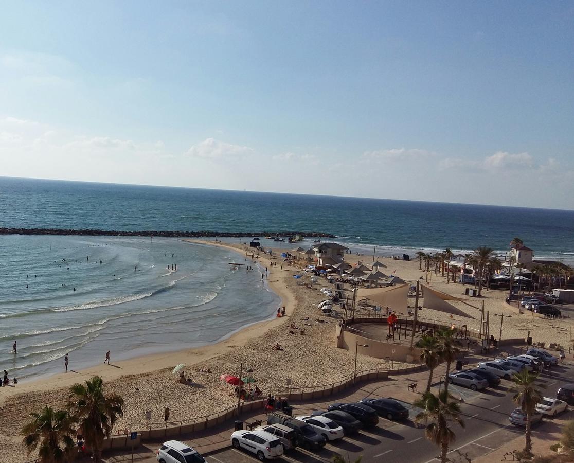 Amazing Apartment For 3 Guests Steps From The Beach Νετάνια Εξωτερικό φωτογραφία